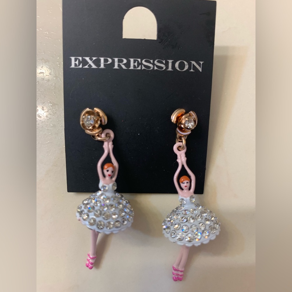 Expression Earrings ballerina